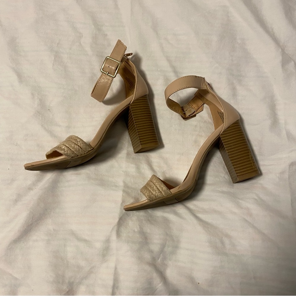 LC Lauren Conrad Heels - Picture 1 of 6